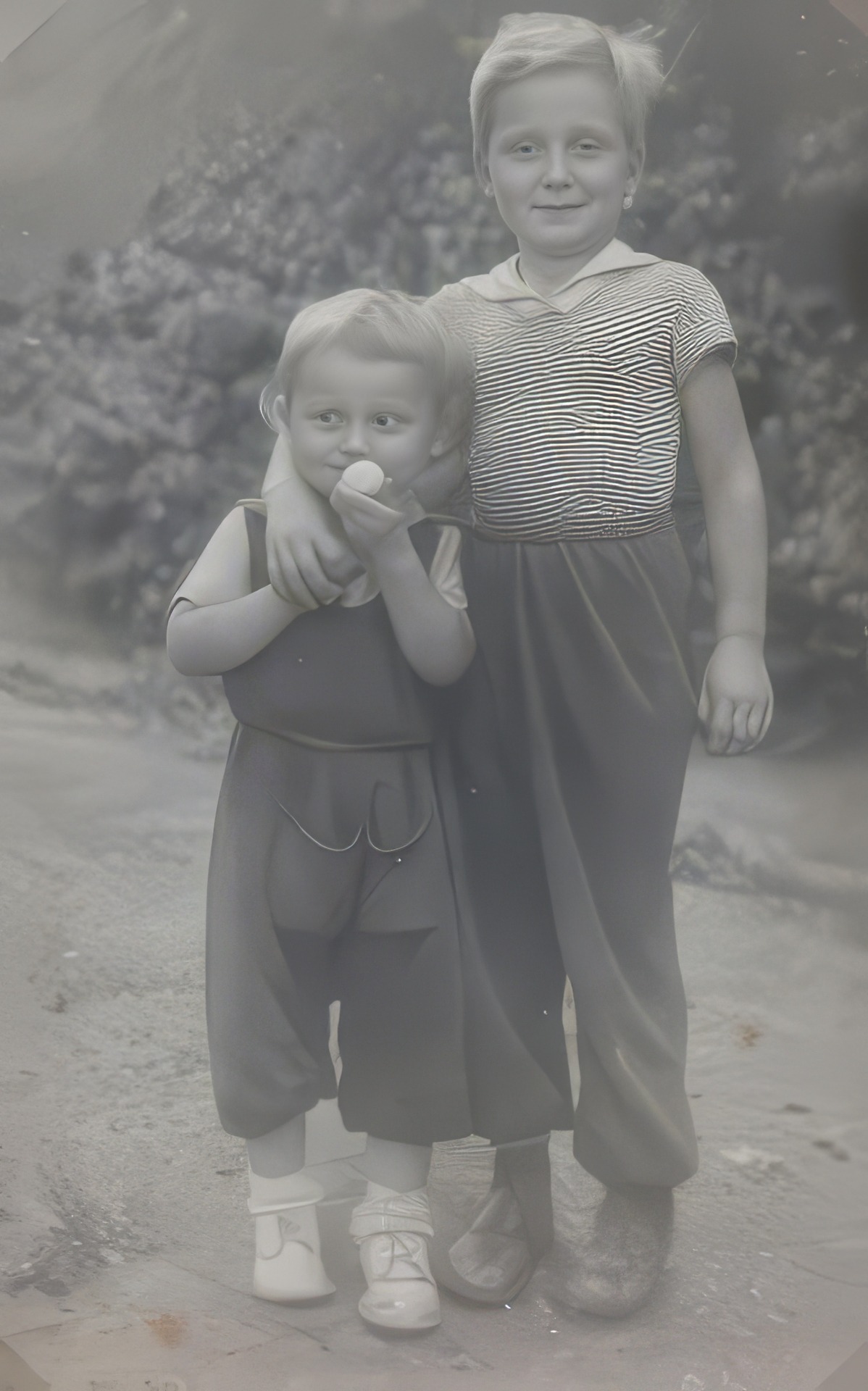 Zľava: Ernest (Eťo) a Marian.